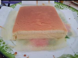 Taiwanesse Castella Cheesecake. Pesanan dibuat terlebih dahulu.