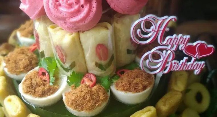 Tumpeng kue ultah