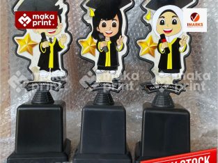 Toko Jual Piala Akrlik Custom di Indonesia Maka